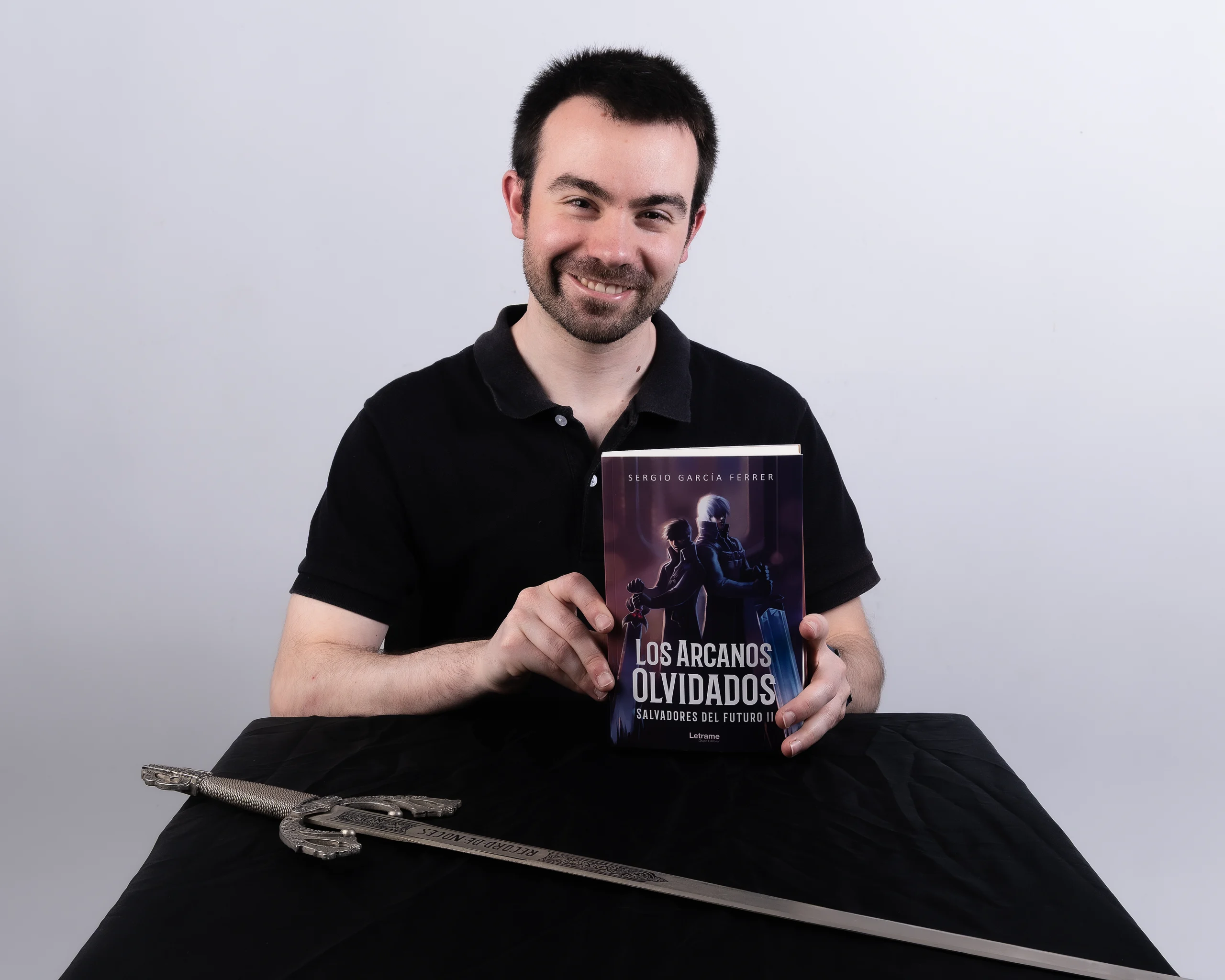 Sergio García Ferrer lanza su segunda novela con una historia que viaja entre dimensiones y emociones